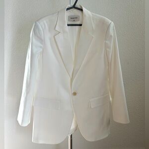 Aritzia Babaton White Linen Blazer - size XS
